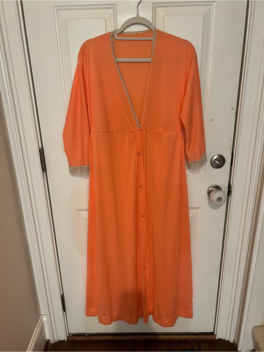 Vintage Vanity Fair Peach/Coral Peignoir Robe/Housecoat with Lace Trim